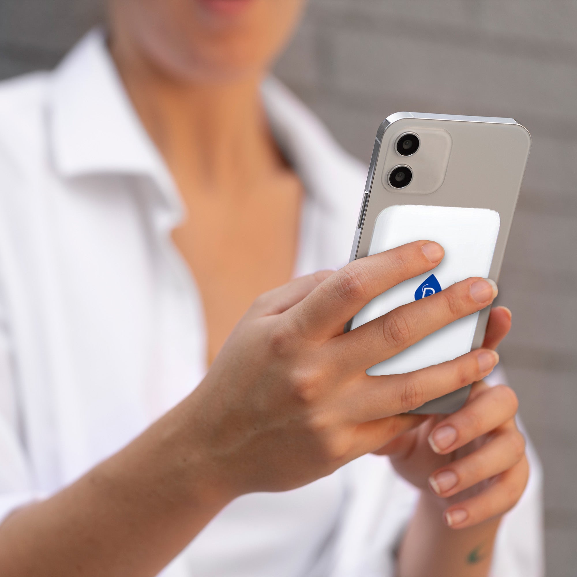Magnetic Wireless Power Bank